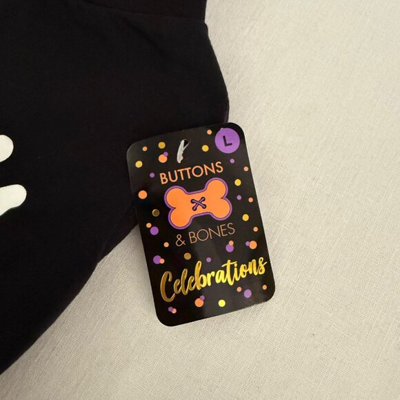 Wanna Hang Dog Shirt Halloween Pet Tee Size L Black Bat Design Buttons and Bones - Picture 4 of 6